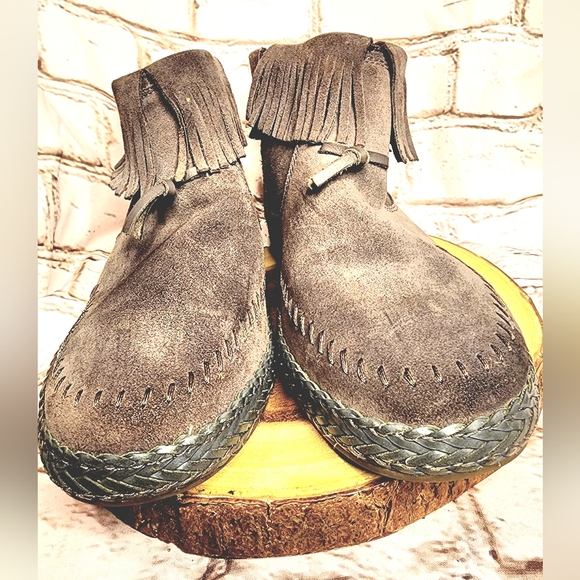 UGG Moccasin Boots, UGG Boots, Boots, Moccasin Boots, Native American Style - Picture 6 of 8